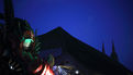 Le Dragooo, marionnette géante de 9 m de long, a paradé dans le centre historique à la tombée de la nuit. Les Échappées de Noël, le 22 décembre 2016 (3)