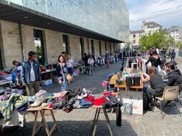 Vide-greniers de l'association « Les Amis de la rue de Douarnenez »
