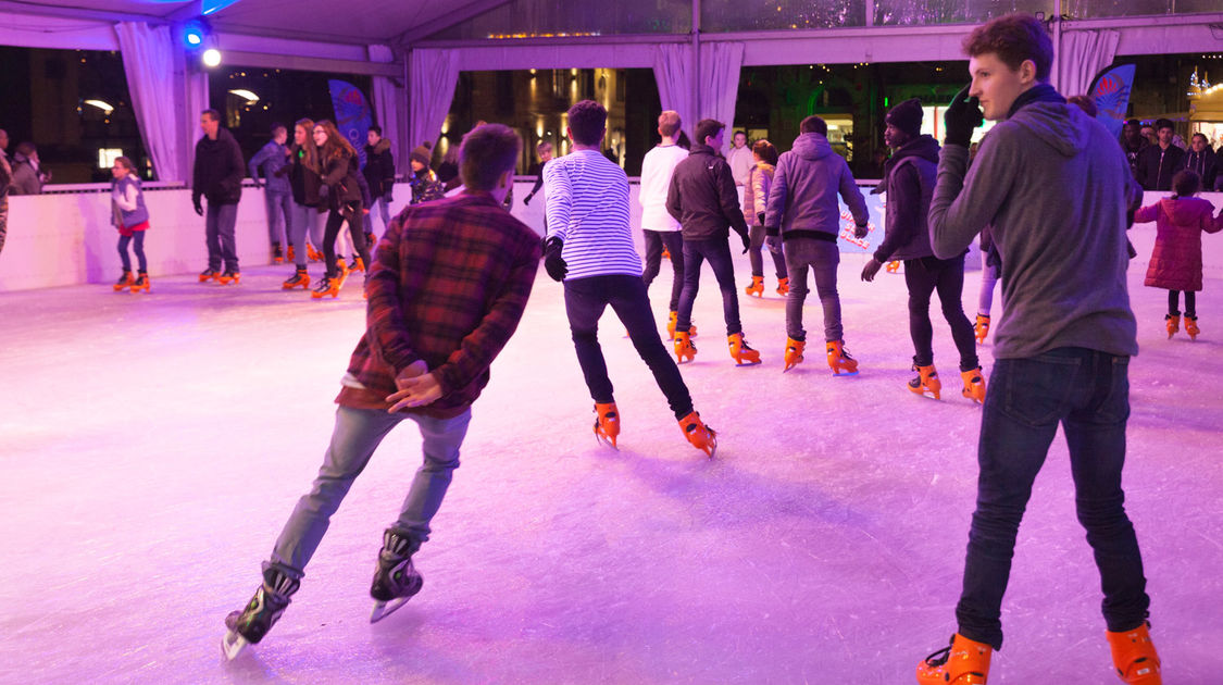 Inauguration de la patinoire place Saint-Corentin le 9 décembre 2016 (14)