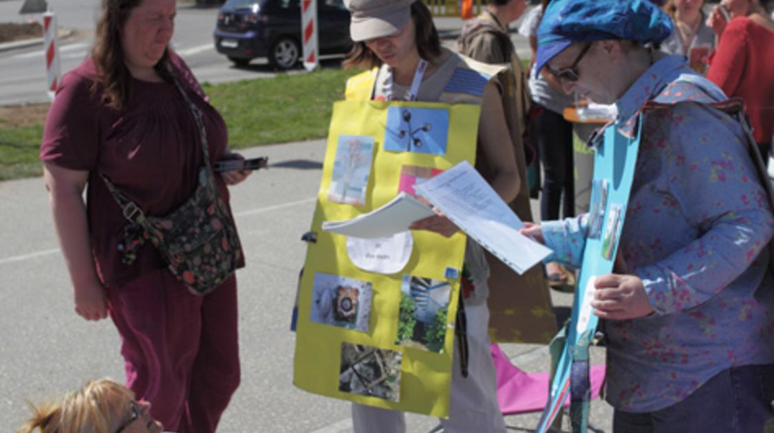 Quartier en fête - La rue est vers l art 2015 à Kermoysan (30)