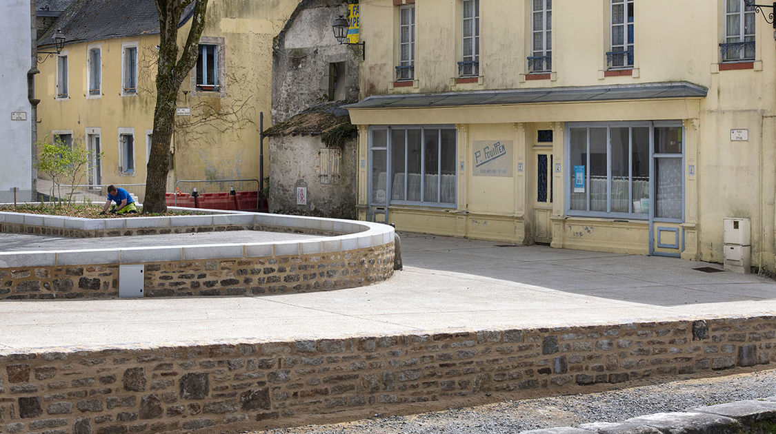 Quartier Locmaria – La place du Stivel continue sa transformation ! 