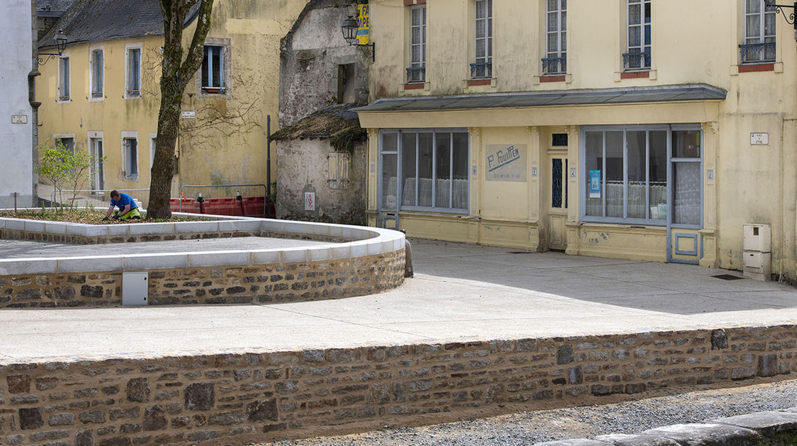 Quartier Locmaria – La place du Stivel continue sa transformation !