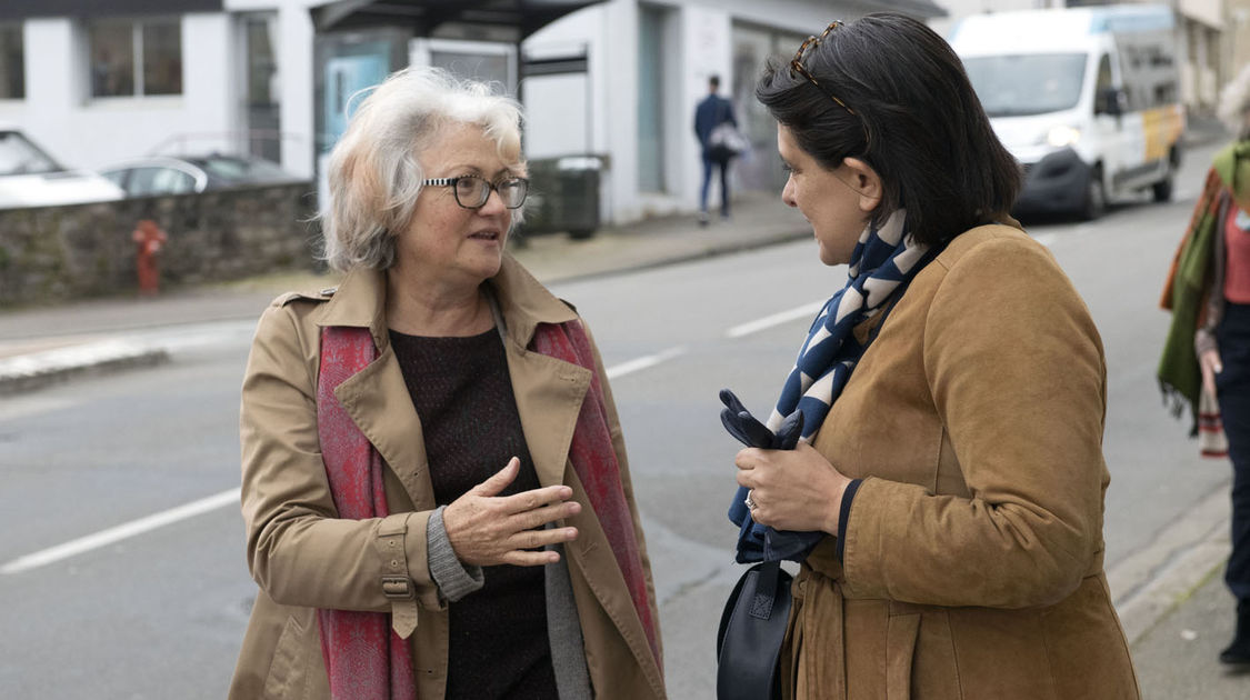 Visite des élus et des services municipaux dans le quartier du Moulin Vert le 10 avril 2019 (16)