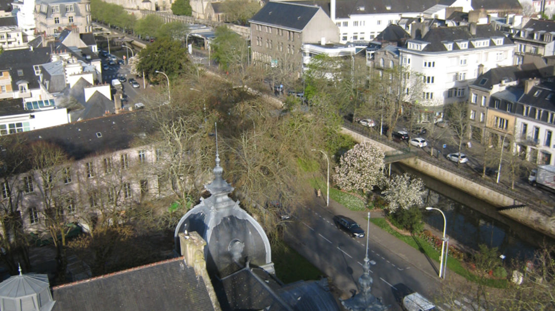 Chantier du pôle Max Jacob : Vue de Quimper depuis le pôle Max Jacob à 40m de hauteur. Le 31 mars 2014 