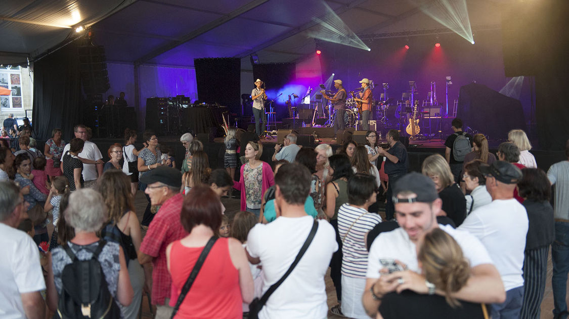 Bal au centre la grande soirée de clôture du Tour de France à Quimper - Mercredi 11 juillet 2018 (12)