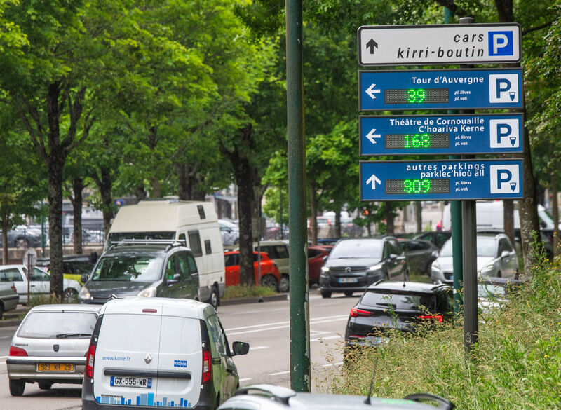 Un nouveau système pour trouver plus rapidement une place de parking 
