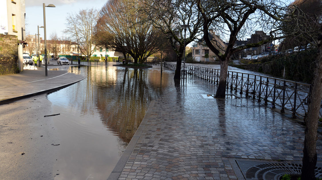 Inondation - Le Steir déborde - Boulevard Moulin au Duc - 7 février 2014