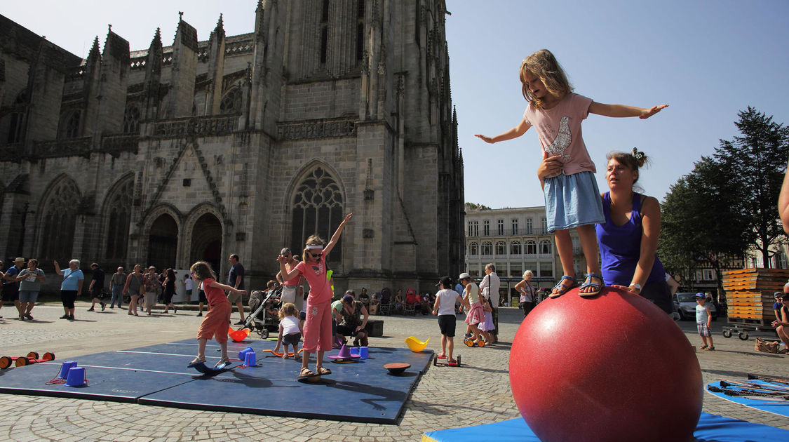 En août, les enfants sont des princes