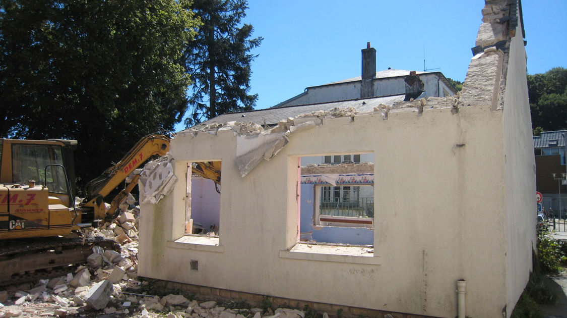 Chantier du Pôle Max Jacob : démolition de l’ancienne crèche, vétuste.