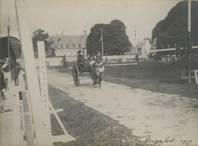 Concours hippique de 1907 photographié par Eugène Verghnet