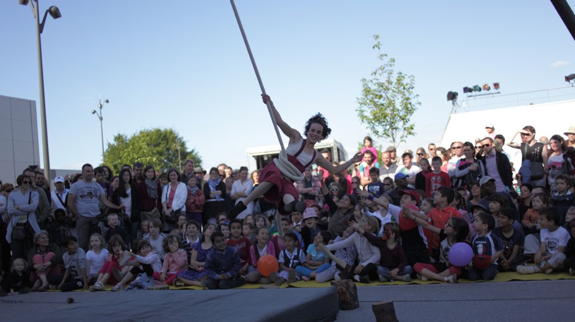 Quartier en fête - La rue est vers l art 2015 à Kermoysan (9)