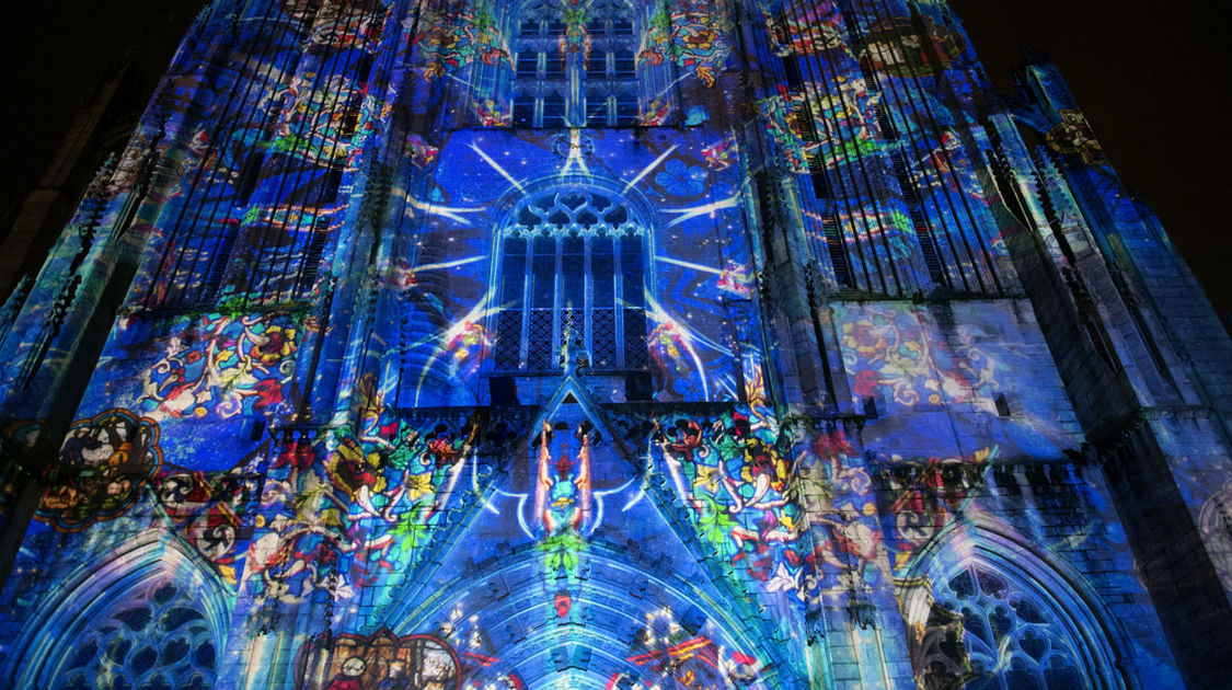 Iliz-Veur - Illumination de la cathédrale - Un son et lumière unique (6)