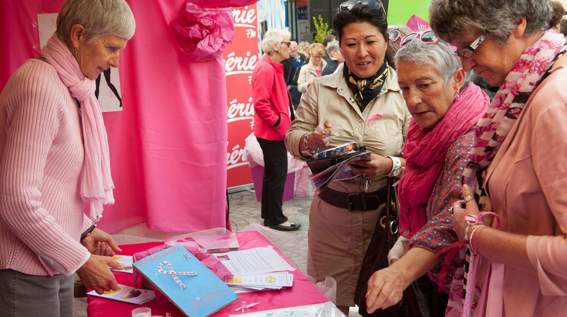 Octobre rose 2015 - Journée de prévention au dépistage du cancer du sein (6)