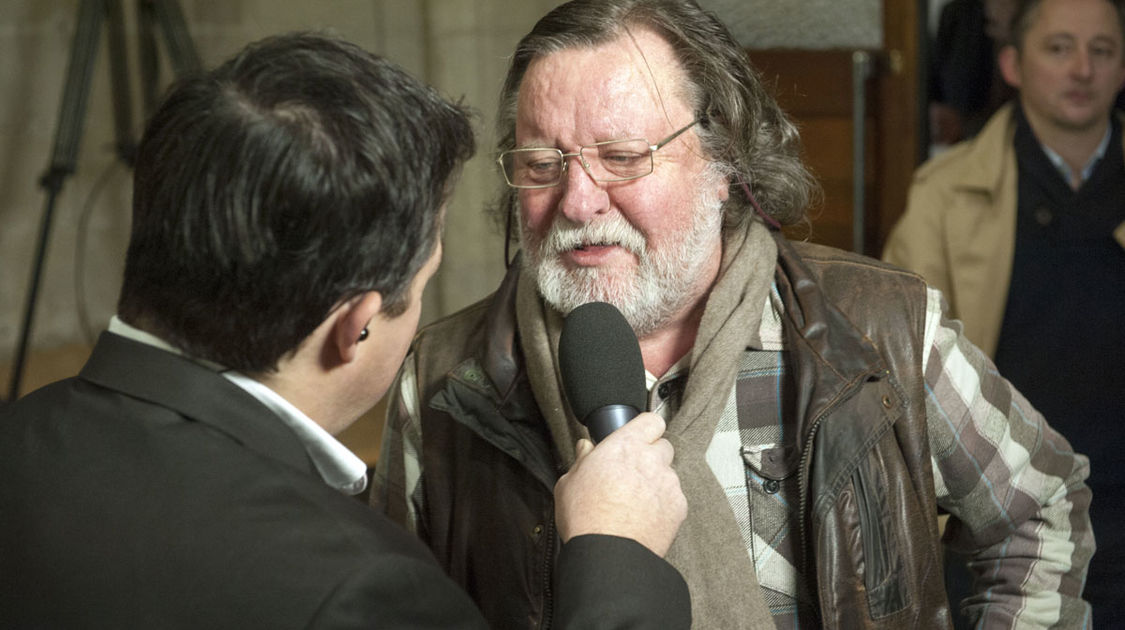 Cérémonie des vœux 2017. Gweltaz Ar Fur, président de Ti ar vro Kemper, interviewé par Gurvan Musset. L’événement est diffusé en live sur quimper.bzh et le compte Facebook de la Ville.