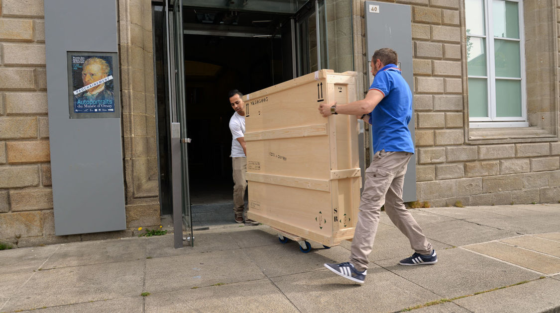 Les 40 autoportraits du musée d’Orsay sont arrivés au musée des beaux-arts de Quimper. Il seront exposés du 17 juin au 2 octobre. (3)