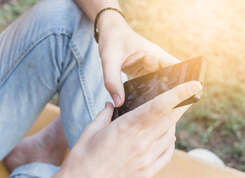 Grande collecte de smartphones usagés