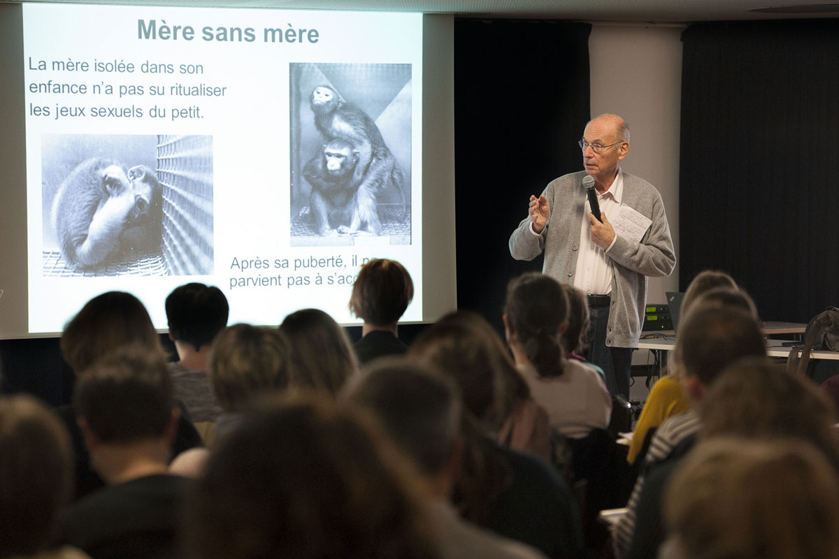 Conférence de Boris Cyrulnik au Chapeau Rouge