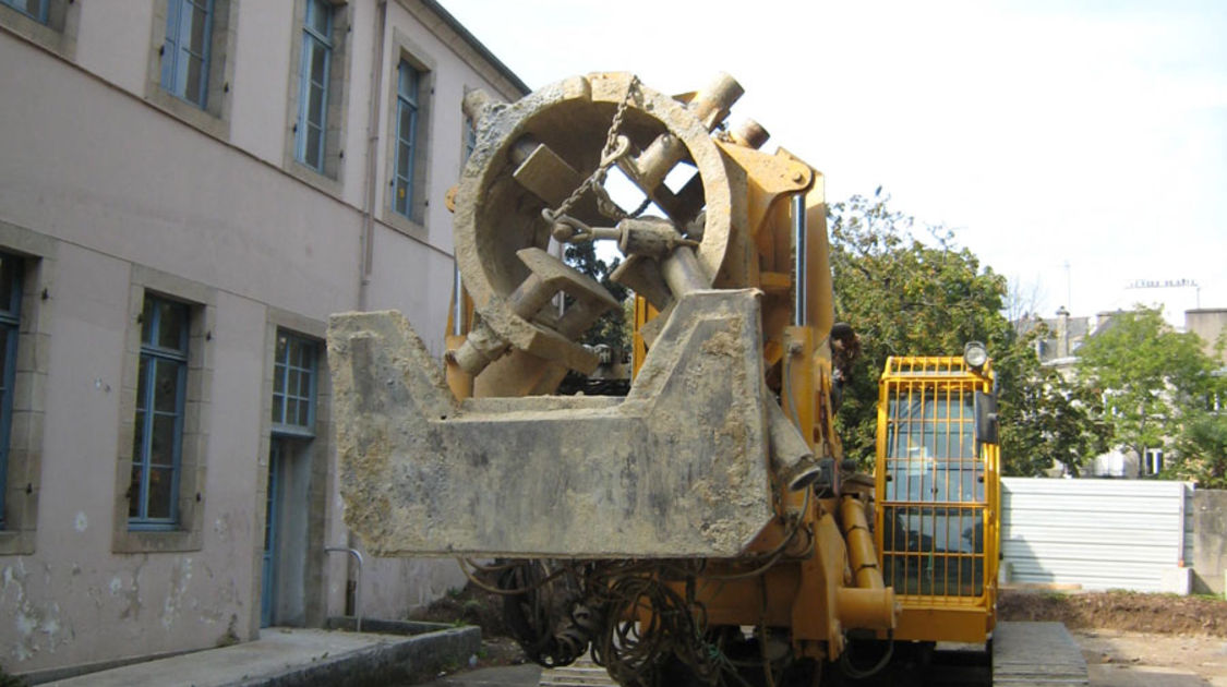 Chantier du pôle Max Jacob : arrivée des engins qui vont creuser les fondations du Novomax