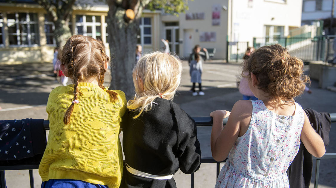 Les Agents Territoriaux Spécialisés des Ecoles Maternelles (ATSEM) interviennent dans les classes de maternelle afin d’assister le personnel enseignant dans des missions d’accueil, d’animation et d’hygiène des très jeunes enfants. 