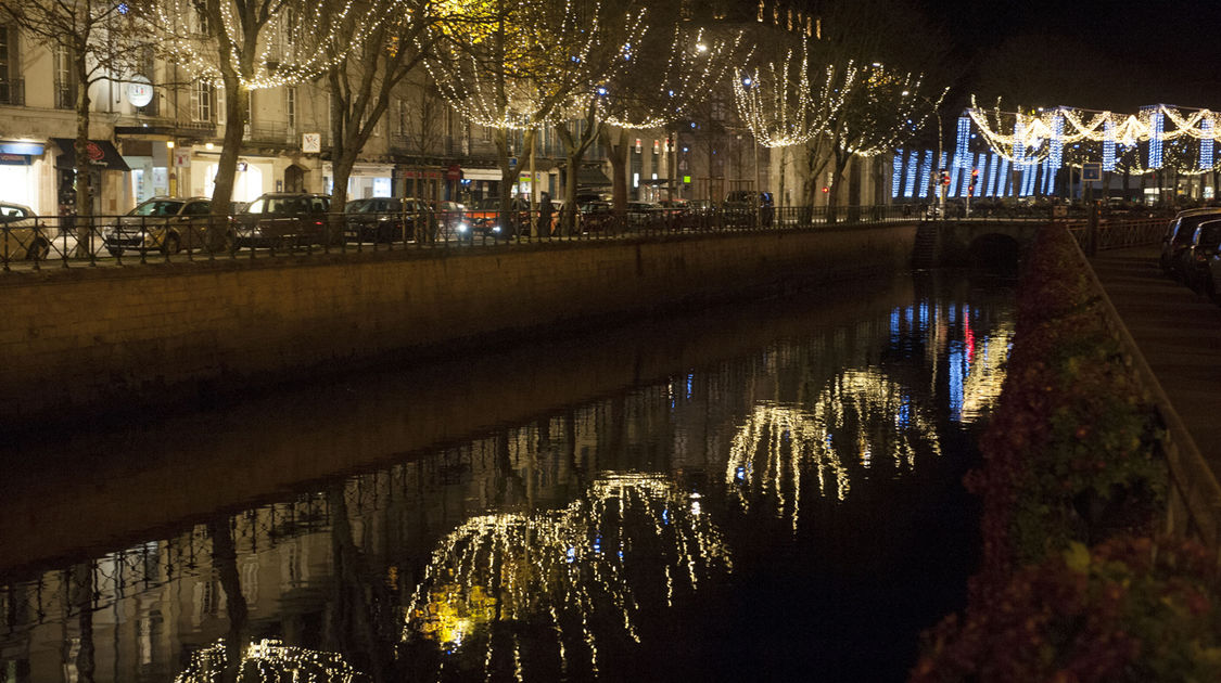 Les-illuminations-de-Noël-2015-(12)