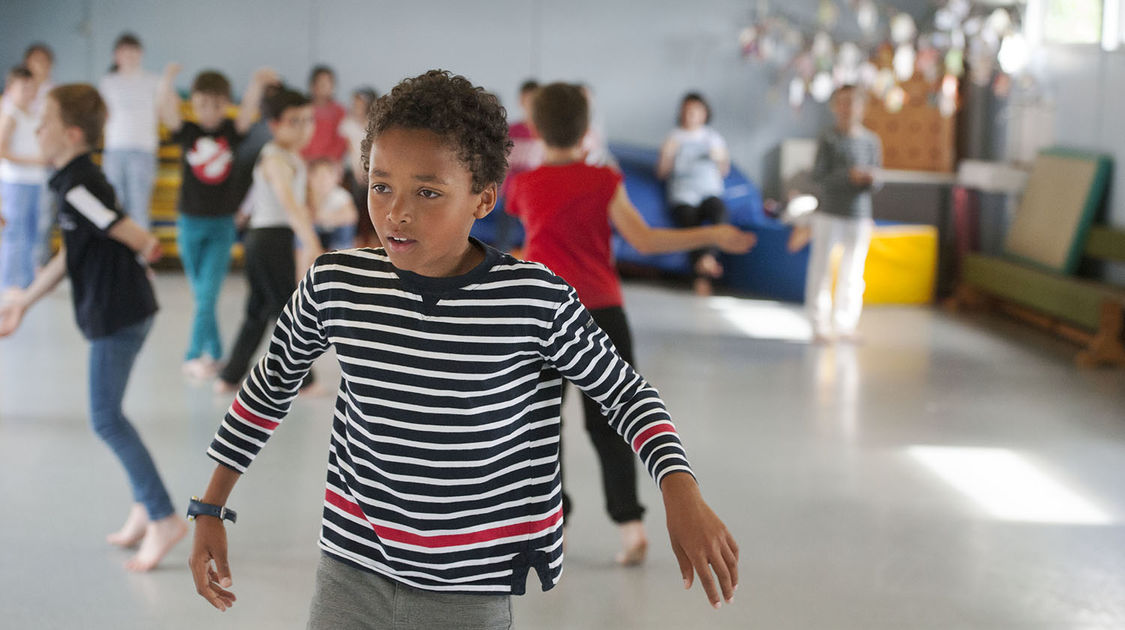 Le projet Danse avec les autres - Ecole de Penanguer - juin 2018 (39)