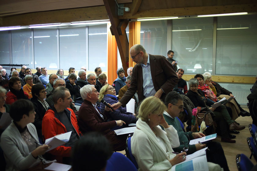 Première réunion dans le cadre du Grand débat