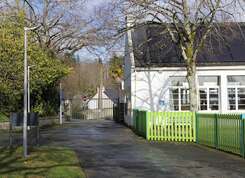 Situation du groupe scolaire de Penanguer