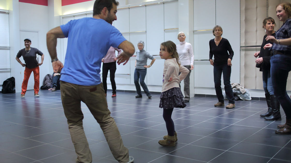 La Swing Factory propose des ateliers de danse Charleston pour les jeunes et les moins jeunes au Passage du Chapeau Rouge - Les Échappées de Noël 21 décembre 2016