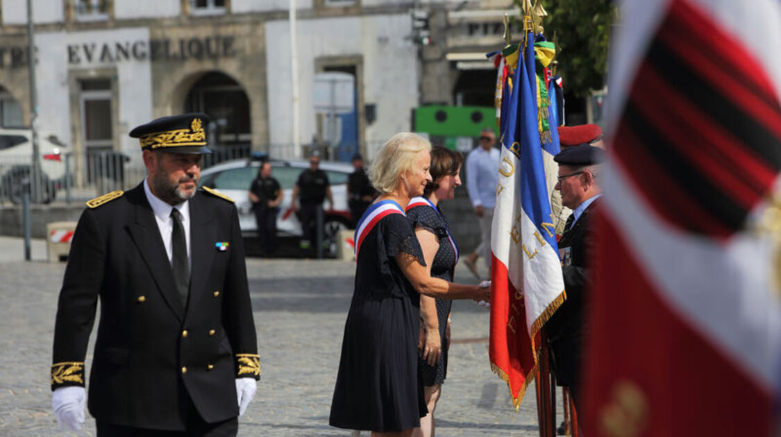 Cérémonie commémorative du 82ème anniversaire de la libération de Quimper Esplanade F.Mitterrand