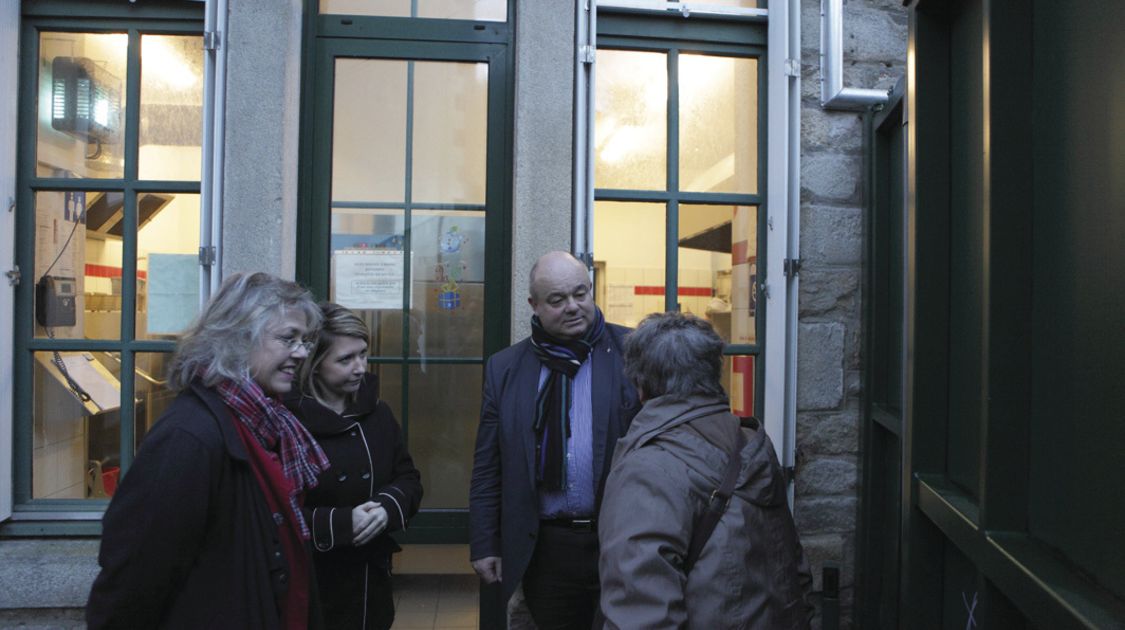 Visite du maire à l'hôtel social - veille de noël