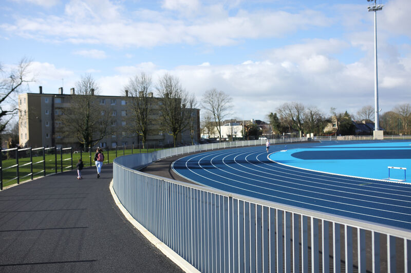 Cité sportive de Penvillers, réfection de la piste d'athlétisme