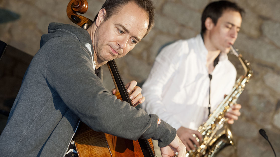 Générale publique à l'Orangerie de Lanniron : H.Demarquette, violoncelle; J.F. Neuburger, piano et R. Ducros, saxophone