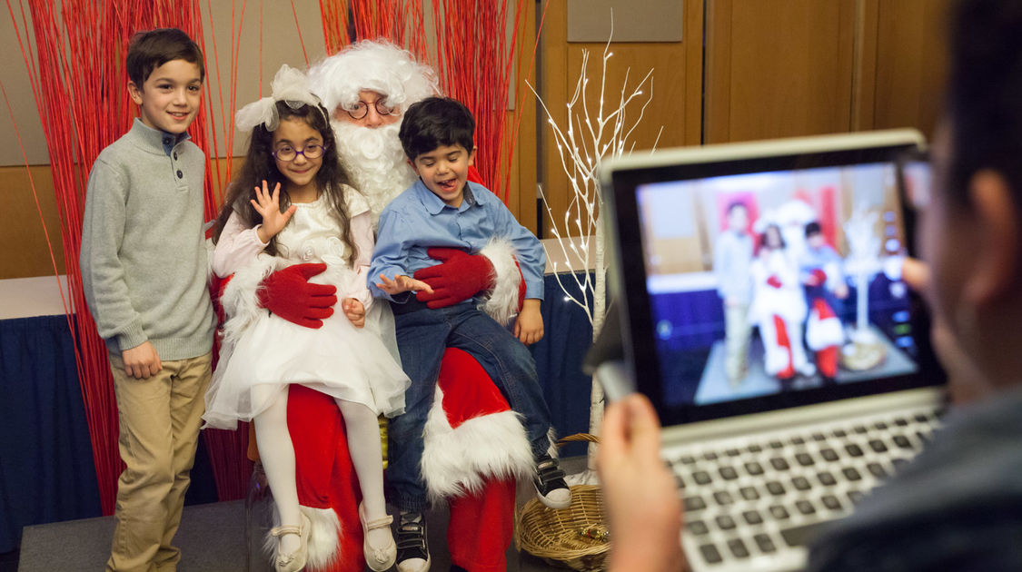 Remise des prix du concours de dessins de Noël (16)