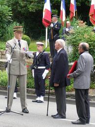 Le résistant quimpérois Eugène Littoux (milieu)
