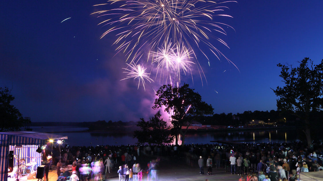 Bal et feu d’artifice du 13 juillet devant la base nautique (15)