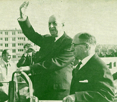 Charles de Gaulle et le maire Léon Goraguer en 1969 