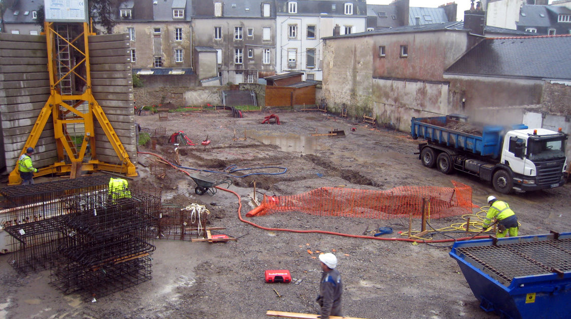 Chantier du pôle Max Jacob : Le travail de gros œuvre commence sur le site du Novomax. Le 13 novembre 2013