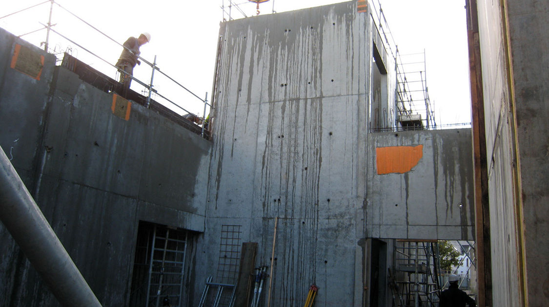 Chantier du pôle Max Jacob : Les premiers planchers « hauts » en cours de construction. Le 16 janvier 2013.