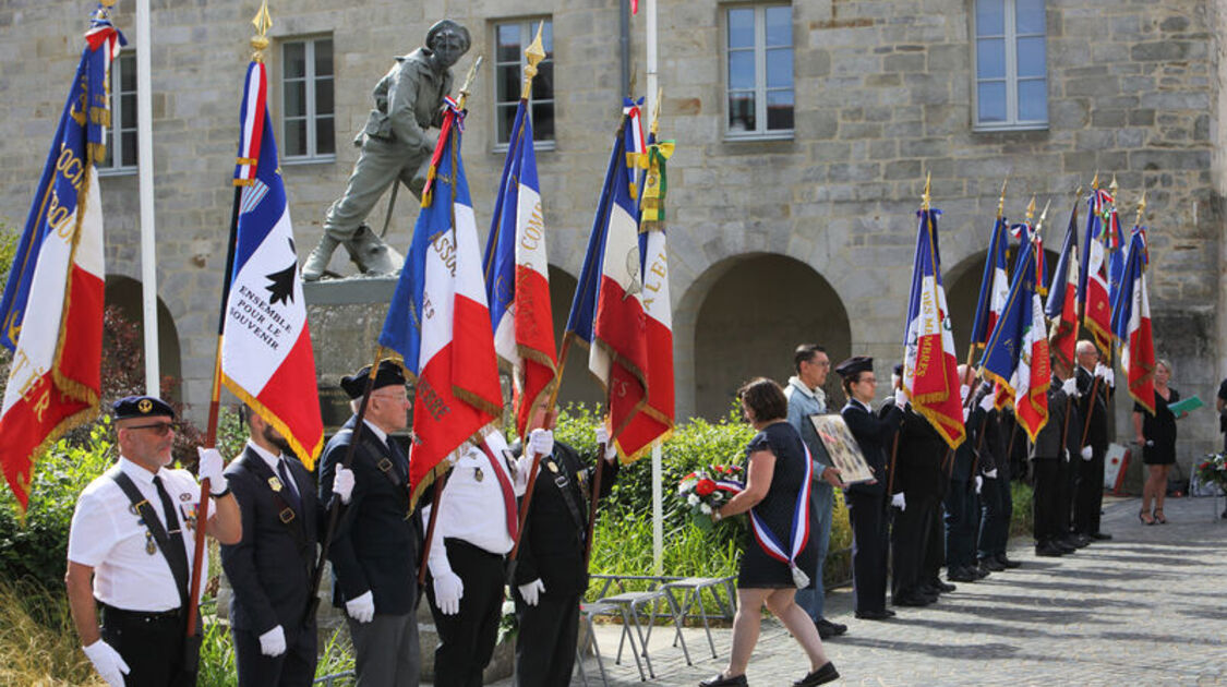 Cérémonie commémorative du 82ème anniversaire de la libération de Quimper Esplanade F.Mitterrand