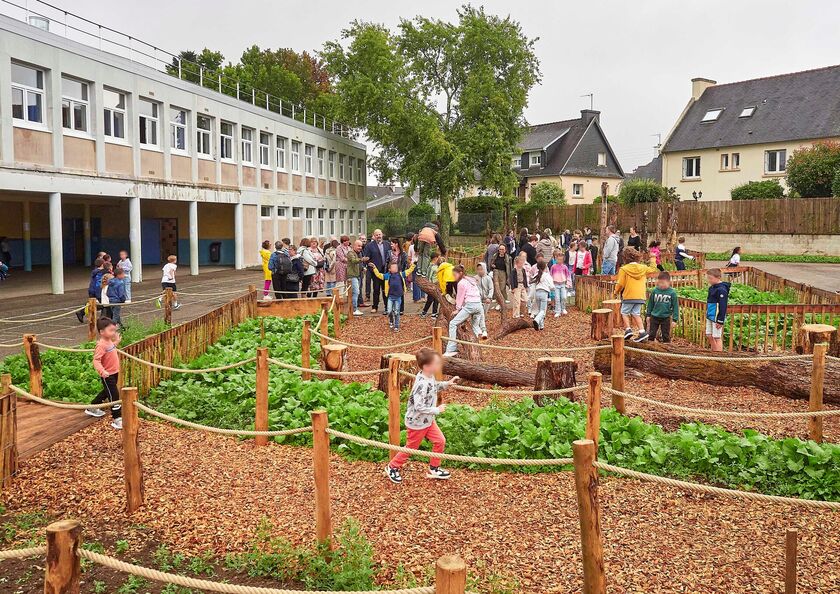 Végétalisation des cours d’écoles : Inauguration au groupe scolaire Pauline-Kergomard