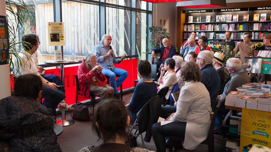 Le comédien Michaël Lonsdale et le pianiste Patrick Scheyder dédicacent leur livre Des jardins et des hommes à la librairie Ravy le vendredi 24 juin (1)