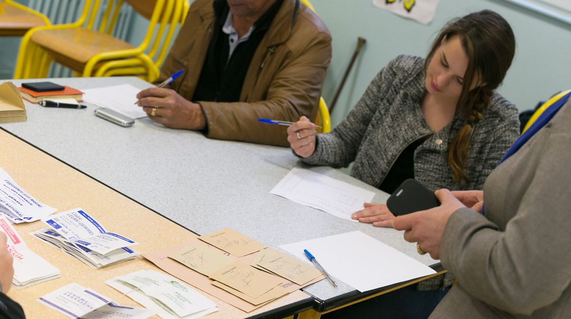 Dépouillement des votes du premier tour des départementales 2015 (5)