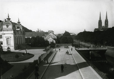 Le boulevard du théâtre en 1904
