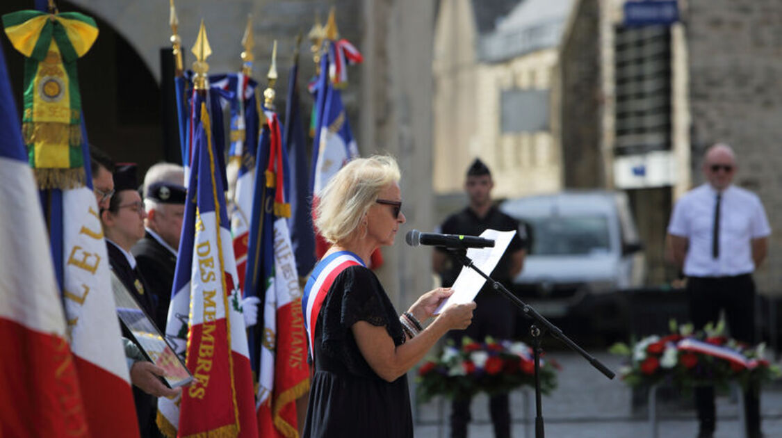 Cérémonie commémorative du 82ème anniversaire de la libération de Quimper Esplanade F.Mitterrand