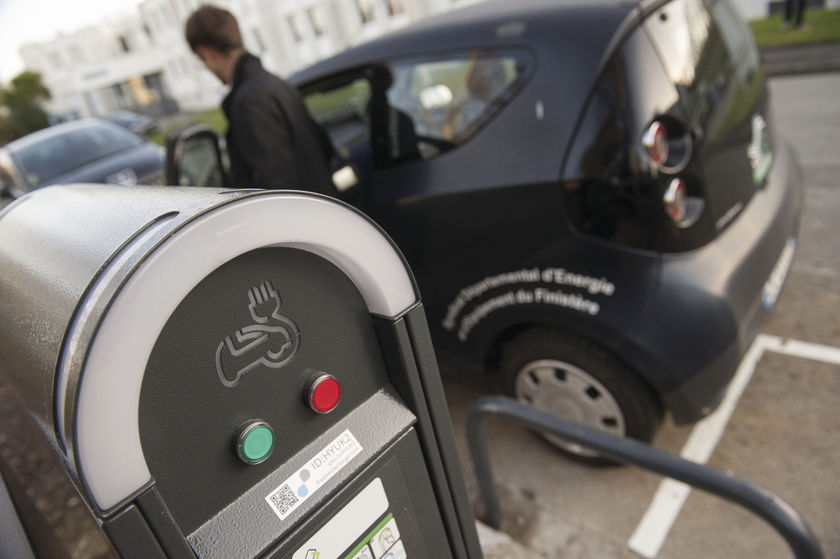 Des bornes de recharge pour véhicules électriques