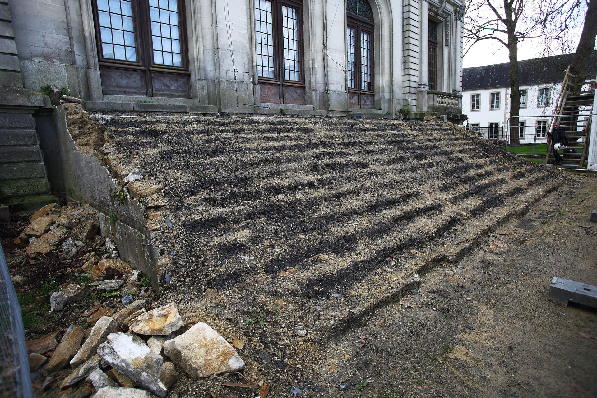 Travaux de restauration de théâtre Max-Jacob