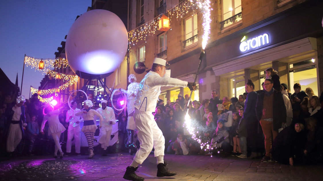 Les Échappées de Noël 2018 - Spectacle de rue et atelier (7)