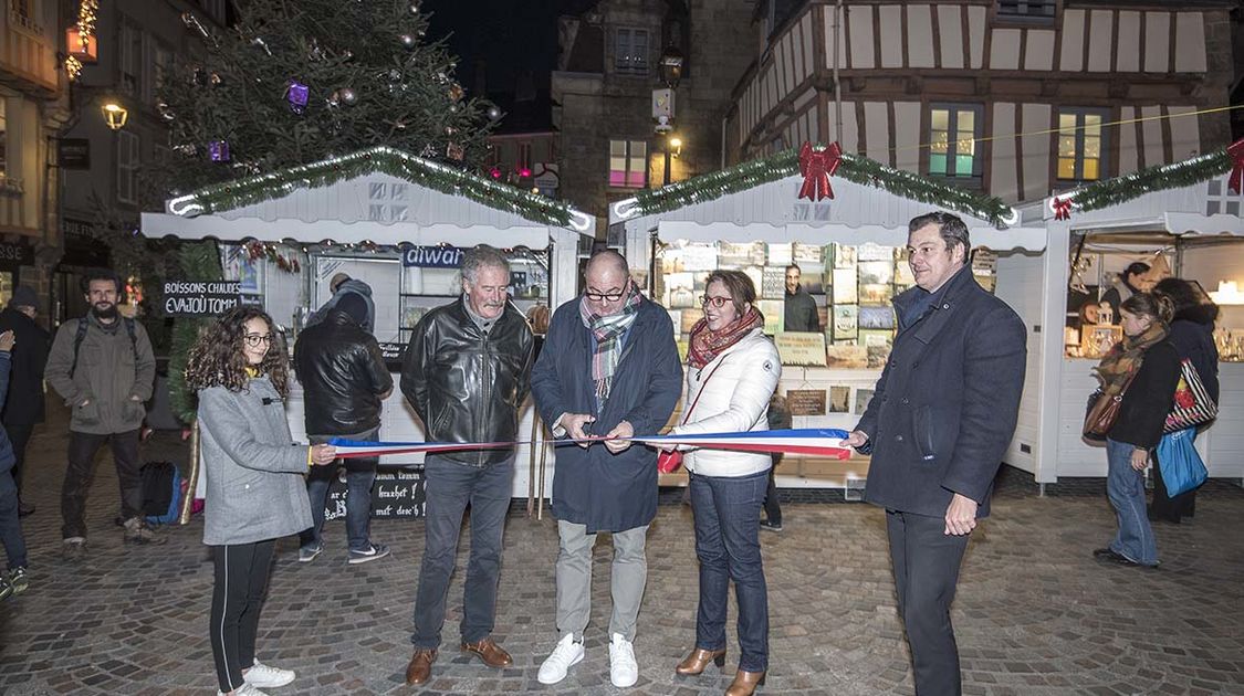 Le marché de Noël de la place Terre-au-Duc (21)