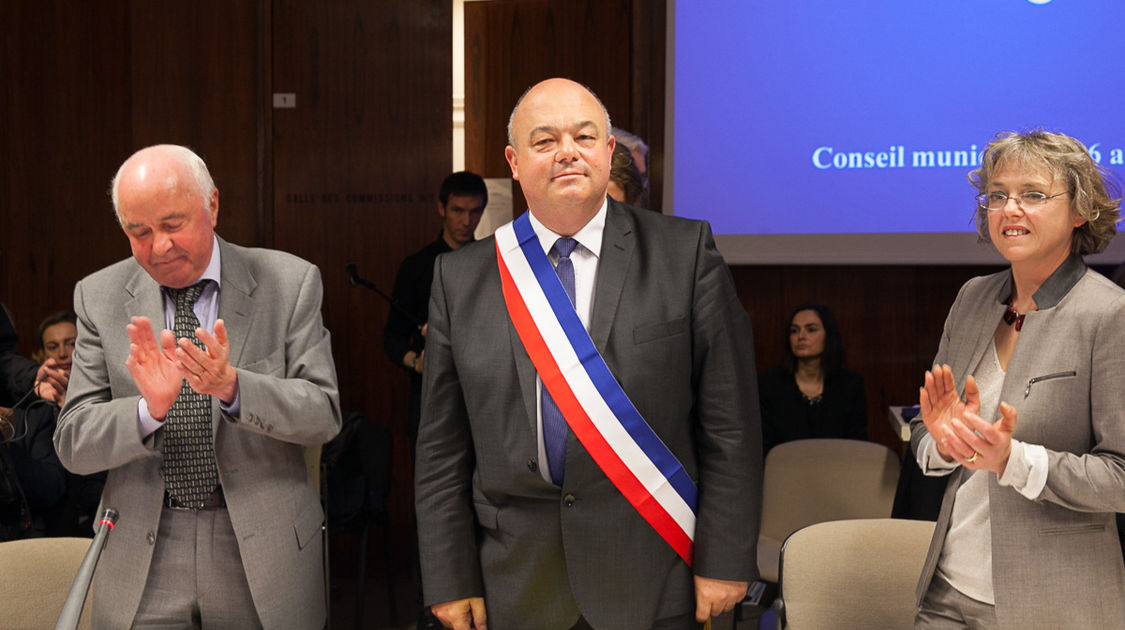 Installation du conseil municipal du 6 avril 2014 : Ludovic Jolivet, maire de Quimper