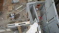 Chantier du pôle Max Jacob : Assemblage des murs préfabriqués de l’édicule technique du Novomax . Le 20 mars 2014 